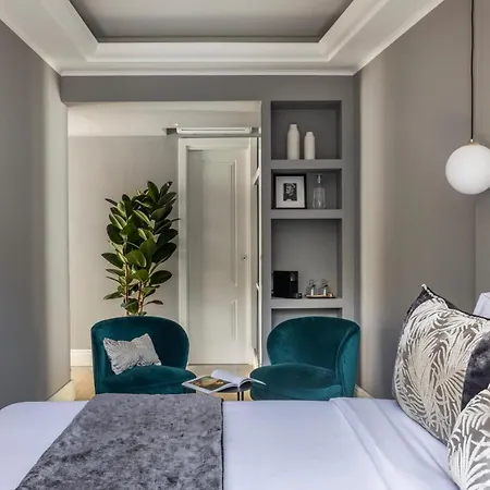 Naman Hotellerie - Condotti Penzion 4*
